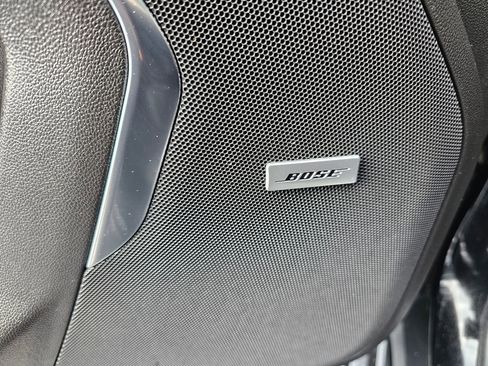 Used 2021 Chevrolet Suburban Premier w/ Premium Package image 18