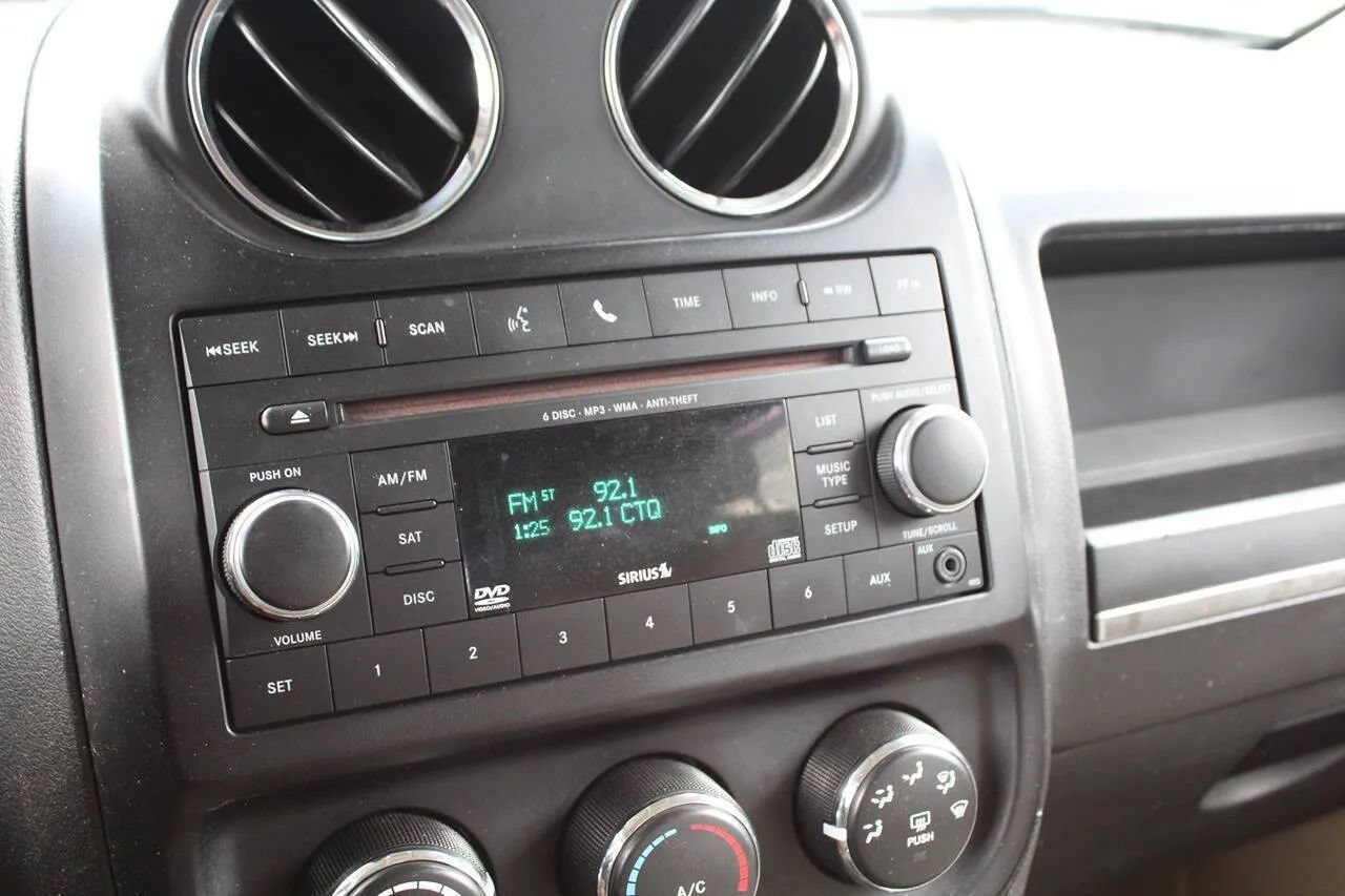 Used 2014 Jeep Patriot Sport FWD image 11
