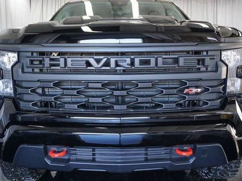 New 2026 Chevrolet Silverado 1500 Custom Trail Boss AWD/4WD image 3