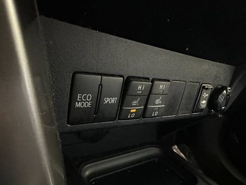 Used 2016 Toyota RAV4 Limited FWD image 24