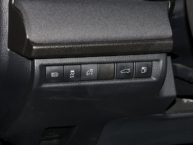 Used 2025 Toyota Camry LE FWD image 24