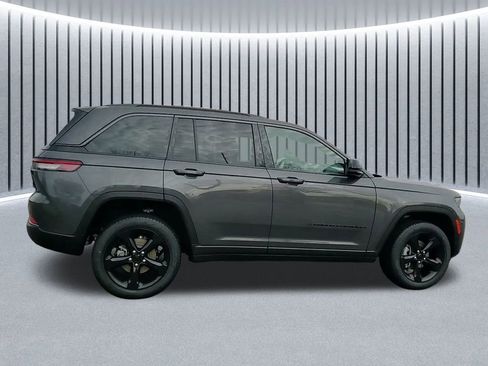 New 2026 Jeep Grand Cherokee Limited w/ Limited Altitude Package image 6