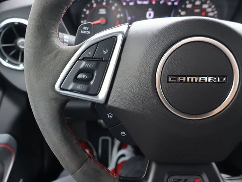 Used 2022 Chevrolet Camaro ZL1 RWD image 7
