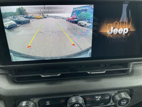 Certified 2024 Jeep Wrangler Unlimited AWD/4WD image 20