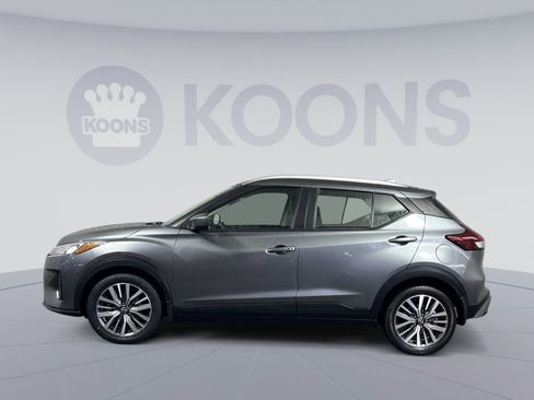 Used 2023 Nissan Kicks SV FWD image 7