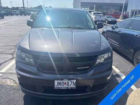 Used 2017 Dodge Journey SE w/ Flexible Seating Group FWD image 2