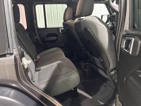 Used 2024 Jeep Wrangler Unlimited Rubicon w/ Convenience Group image 31