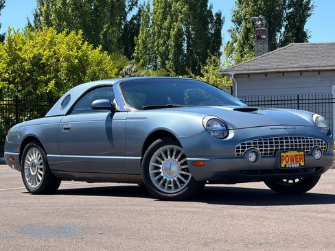 Used 2005 Ford Thunderbird RWD image 2