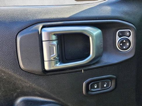 Used 2020 Jeep Gladiator Mojave w/ LED Lighting Group image 10