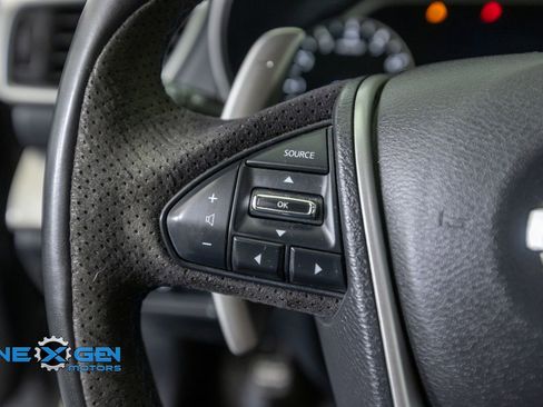 Used 2018 Nissan Maxima SR w/ Midnight Edition FWD image 14