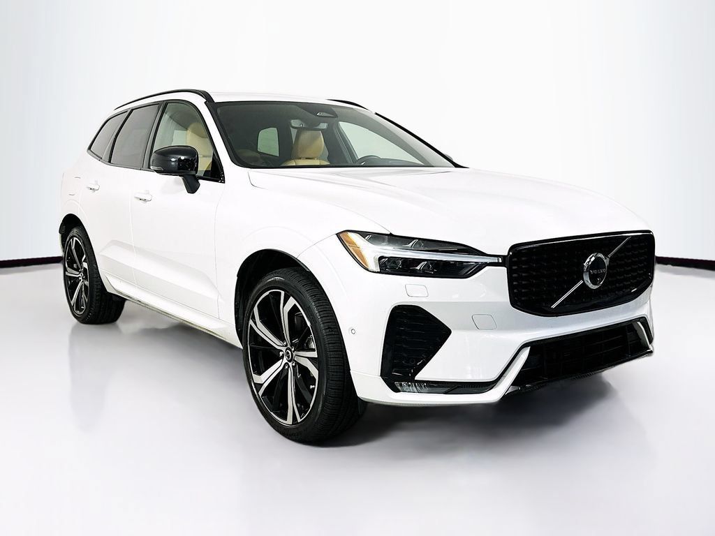 Used 2024 Volvo XC60 B5 Ultimate w/ Protection Package Premier AWD/4WD image 2
