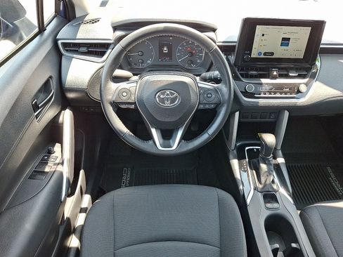Used 2023 Toyota Corolla Cross LE w/ Moonroof Package AWD/4WD image 12