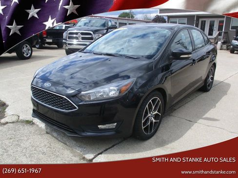 Used 2018 Ford Focus SEL FWD image 1