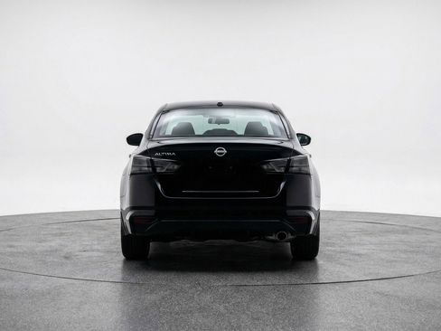 Used 2025 Nissan Altima 2.5 SV image 7