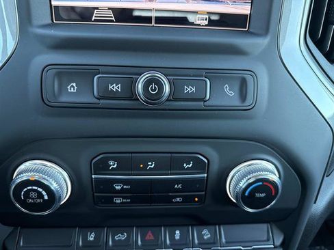 Used 2024 GMC Sierra 2500 Pro w/ Convenience Package image 23