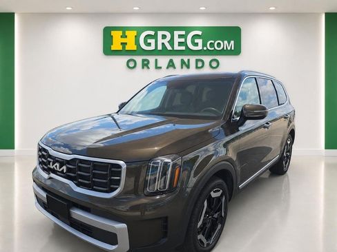 Used 2025 Kia Telluride S FWD image 4