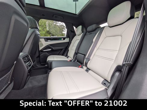 Used 2025 Porsche Cayenne image 16