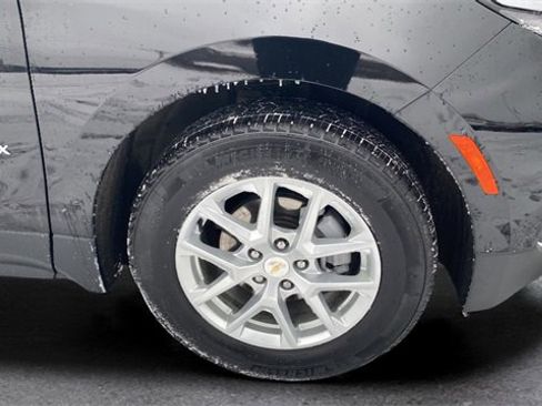Used 2024 Chevrolet Equinox LS w/ LS Convenience Package image 21