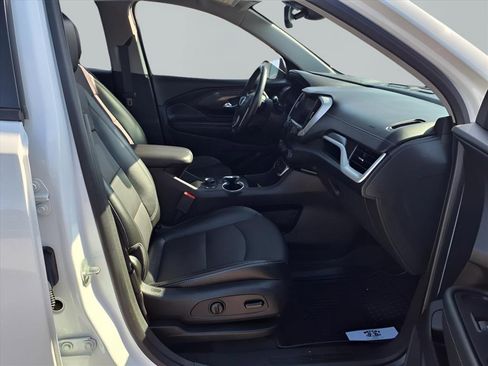 Used 2023 GMC Terrain SLT w/ Tech Package image 15
