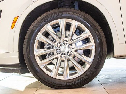Used 2022 Cadillac XT6 Premium Luxury image 9
