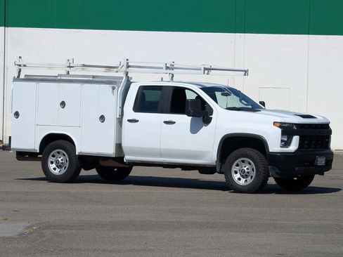 Used 2022 Chevrolet Silverado 3500 W/T RWD image 2