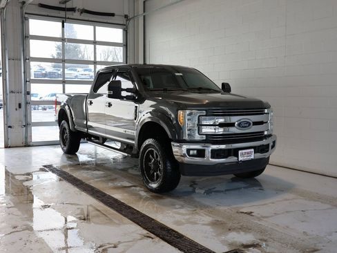 Used 2017 Ford F350 Lariat w/ Lariat Value Package image 2