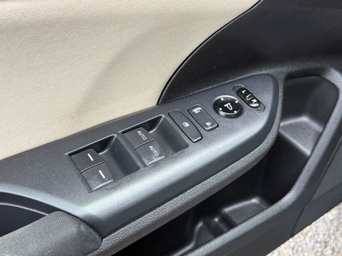 Used 2019 Honda Civic EX image 18