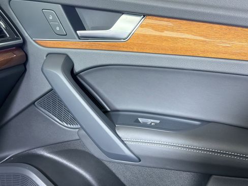 Used 2023 Audi Q5 2.0T Prestige w/ Prestige Package image 14