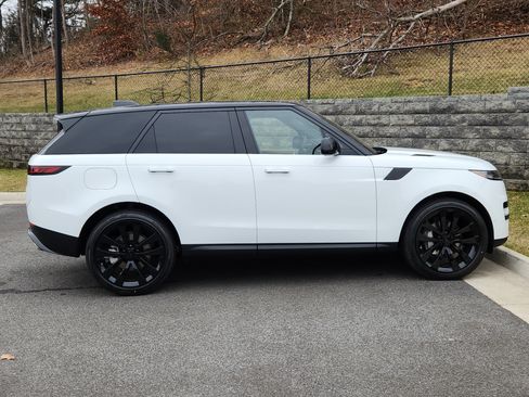 New 2026 Land Rover Range Rover Sport SE image 11