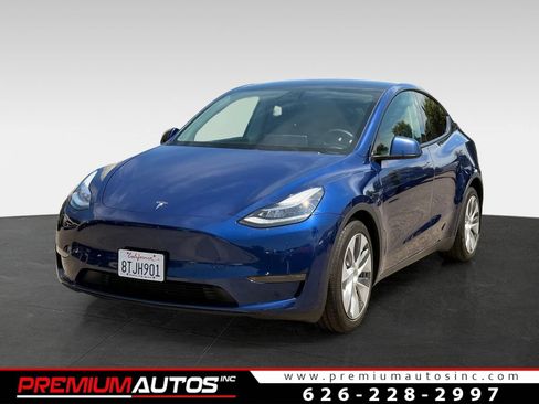 Used 2021 Tesla Model Y Long Range AWD/4WD image 1