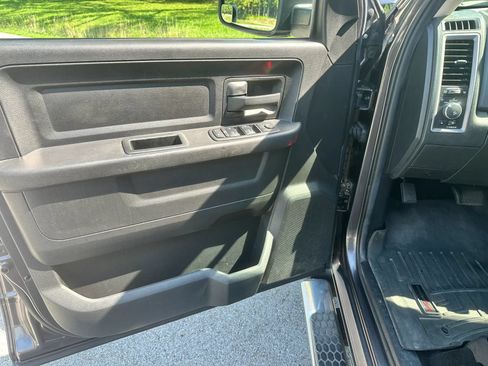 Used 2014 RAM 1500 Express AWD/4WD image 28