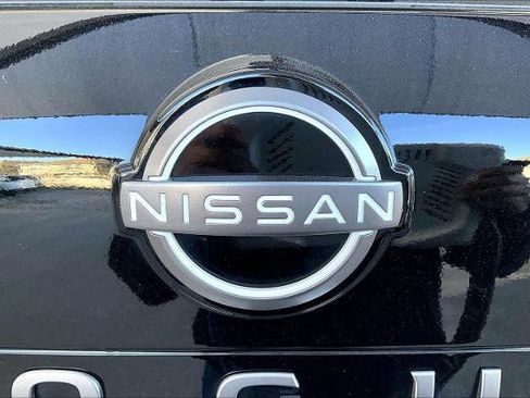 Certified 2024 Nissan Rogue SL w/ SL Premium Package image 29