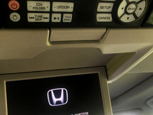 Used 2016 Honda Odyssey Touring image 18