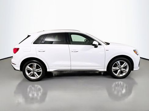 Used 2023 Audi Q3 2.0T Premium Plus w/ Premium Plus Package image 3