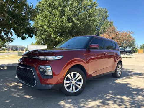 Used 2021 Kia Soul LX FWD image 3