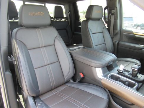 Used 2026 Chevrolet Silverado 1500 High Country w/ High Country Premium Package AWD/4WD image 10