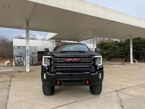 Used 2023 GMC Sierra 2500 AT4 w/ Gooseneck/5TH Wheel Package image 2