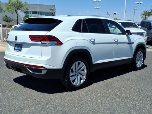 Certified 2023 Volkswagen Atlas Cross Sport SE FWD image 7