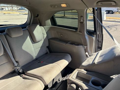 Used 2016 Honda Odyssey SE image 28