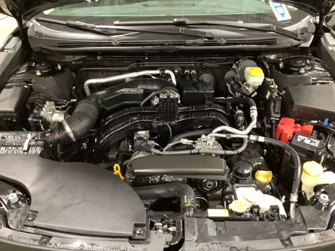 Used 2025 Subaru Outback Premium image 21