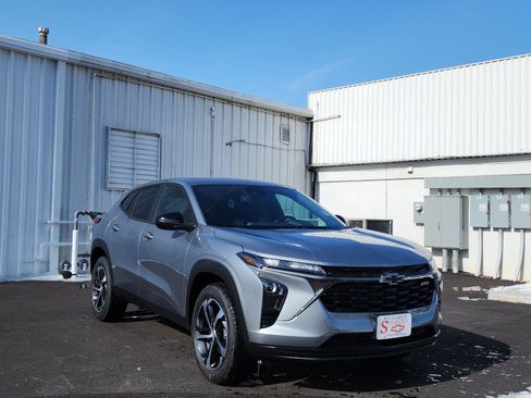 New 2026 Chevrolet Trax RS FWD image 7