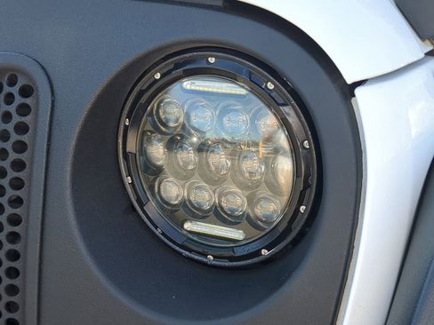 Used 2014 Jeep Wrangler Sport image 7