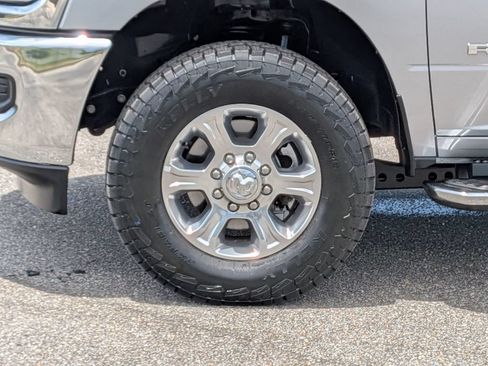 Used 2024 RAM 2500 Big Horn AWD/4WD image 13