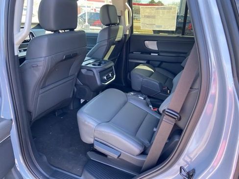 New 2026 Ford Expedition Active AWD/4WD image 18