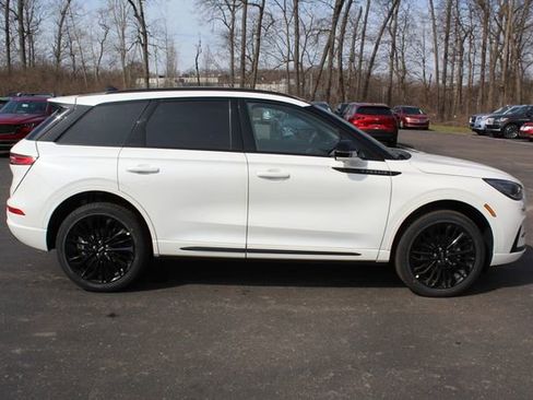 New 2026 Lincoln Corsair Premiere AWD/4WD image 2