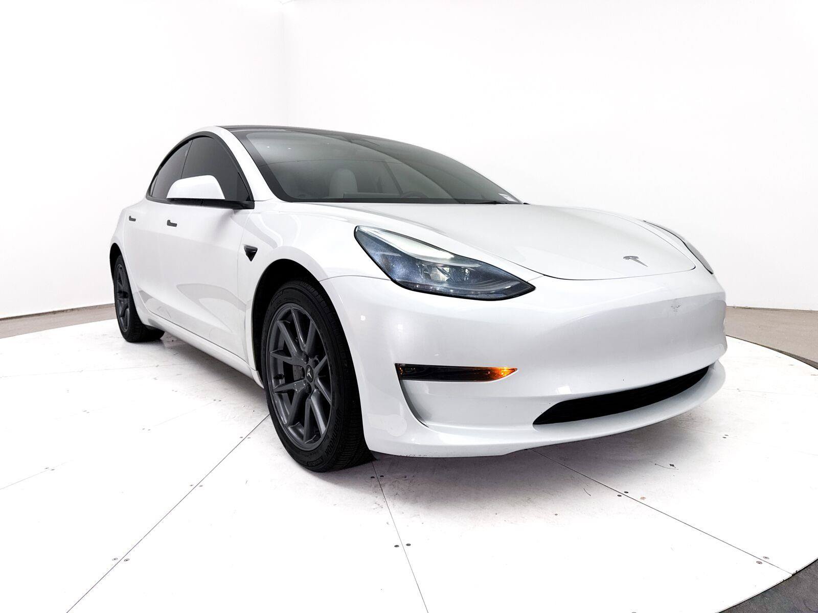 Used 2023 Tesla Model 3 Standard Range RWD image 11