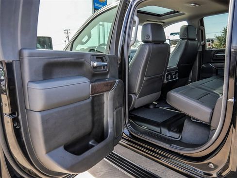 Used 2023 GMC Sierra 2500 Denali w/ Denali Black Diamond Edition image 26