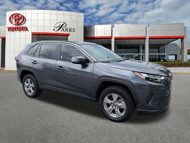 Certified 2025 Toyota RAV4 XLE AWD/4WD image 1
