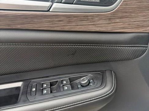 Used 2024 Volkswagen Atlas SEL Premium R-Line AWD/4WD image 12