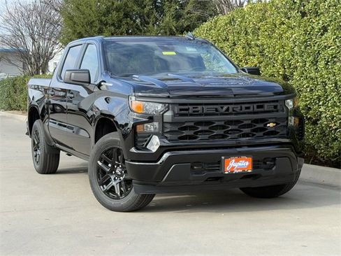 New 2026 Chevrolet Silverado 1500 Custom image 2